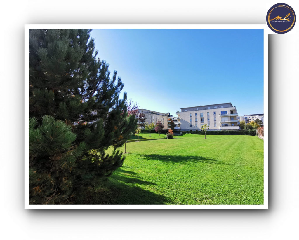 CAEN centre proche Abbaye Aux Dames- T4 (3 chambres) de 85 m² + jardin 150 m² + garage box et cave en sous/sol